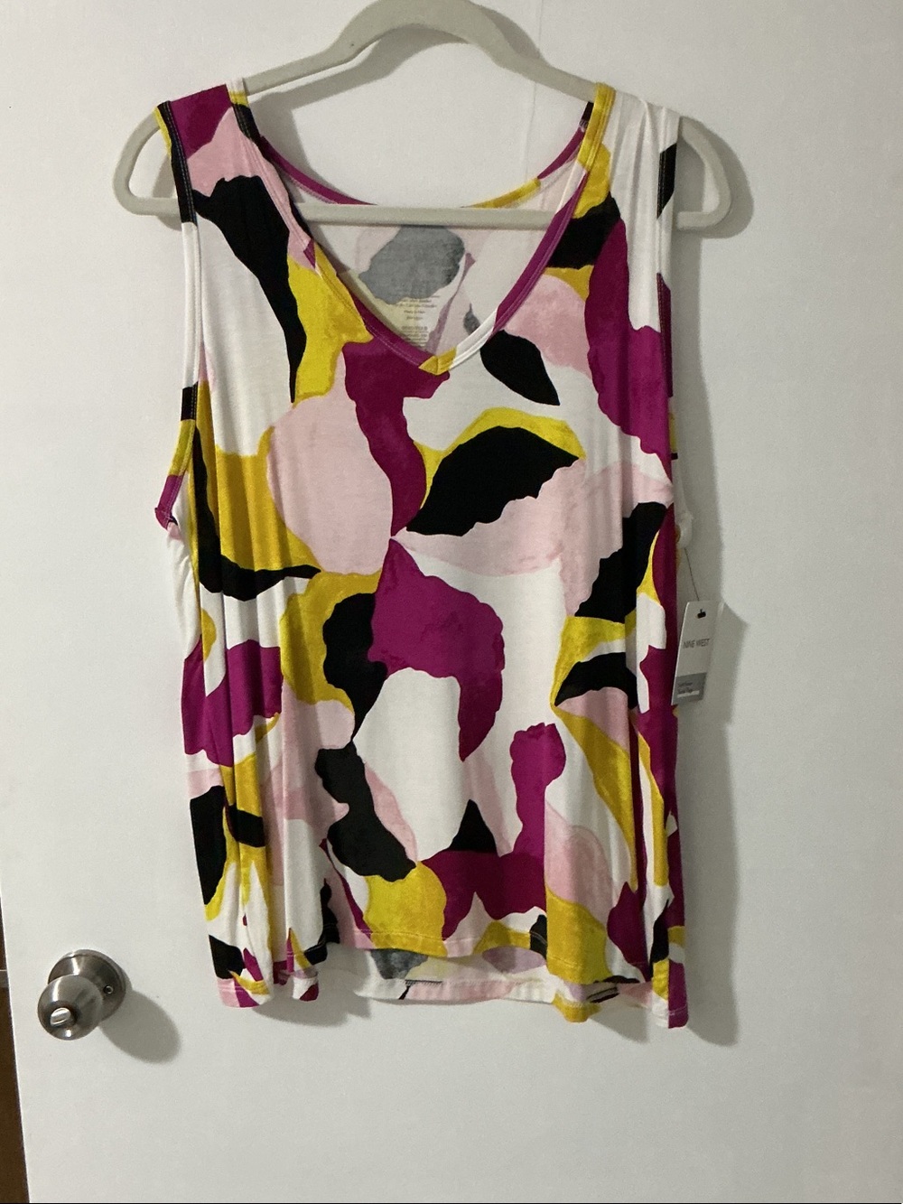 Nine West White Tank Top with Pink, Yellow & Black Abstract Print